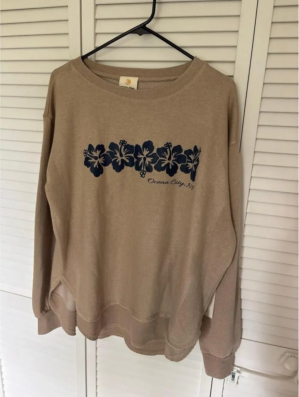 Ocean City NJ Graphic Tunic Sweatshirt Lg